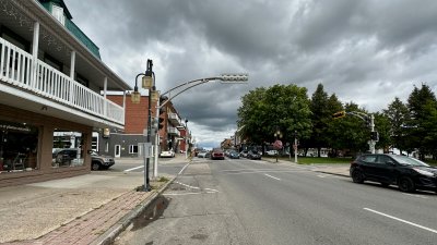 Rue commerciale, Av de Grand-mère